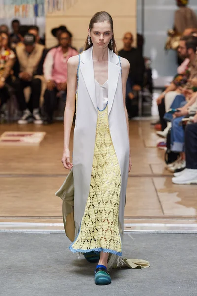 Look 39